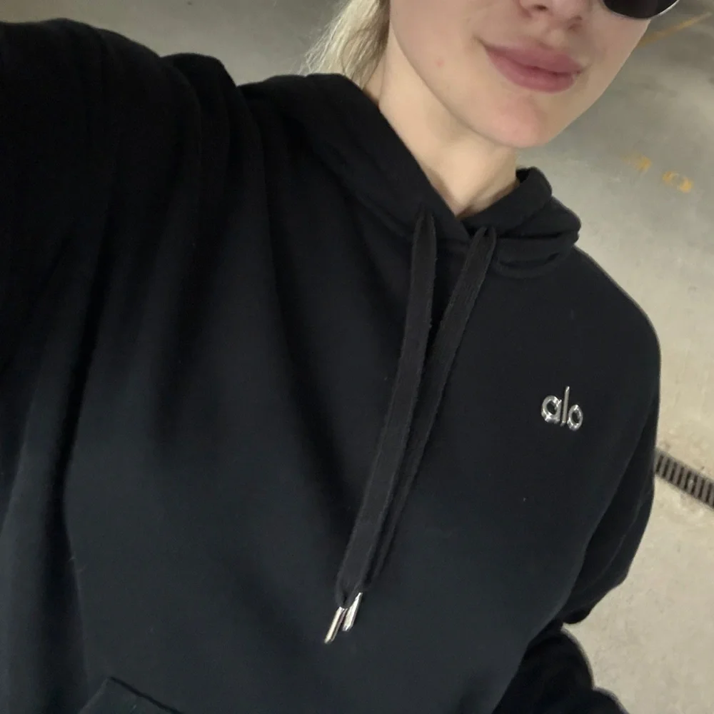 ALO Yoga Black Hoodie - Picture 1 of 5